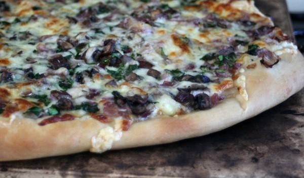 cooked pizza